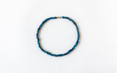 Halskette mit blauen Ashanti Perlen und Silberverschluss