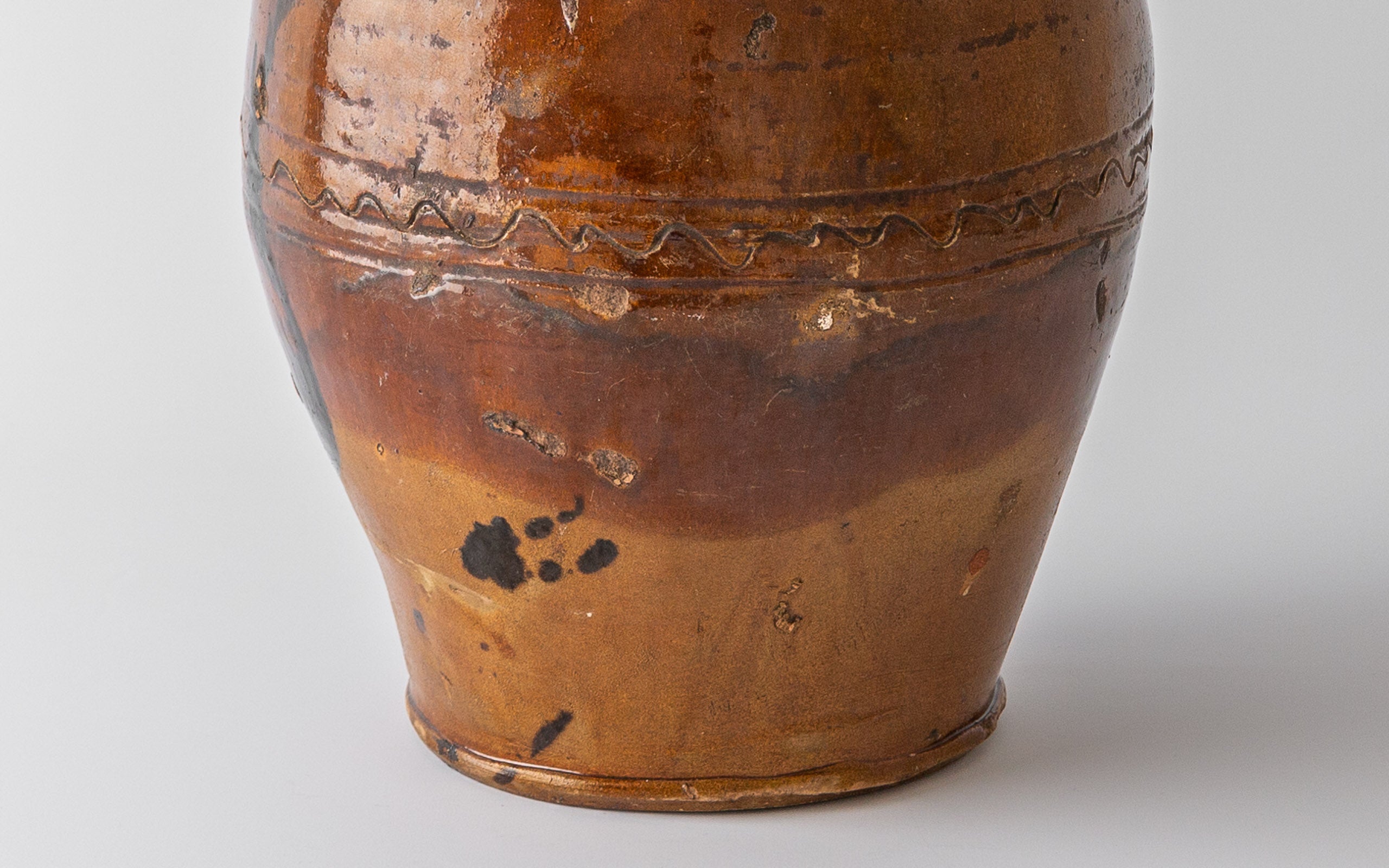 Flasche. Süditalienische Keramik aus Kalabrien, Detailaufnahme