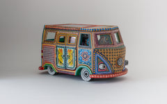 Eine Seitenansicht des VW-Kombi. Kult VW Combi Oaxacan craft