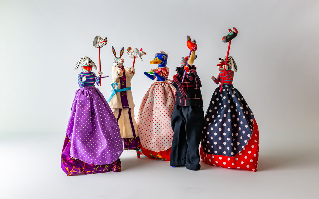 Karneval Figuren (fünf): Bemalte Holzarbeit