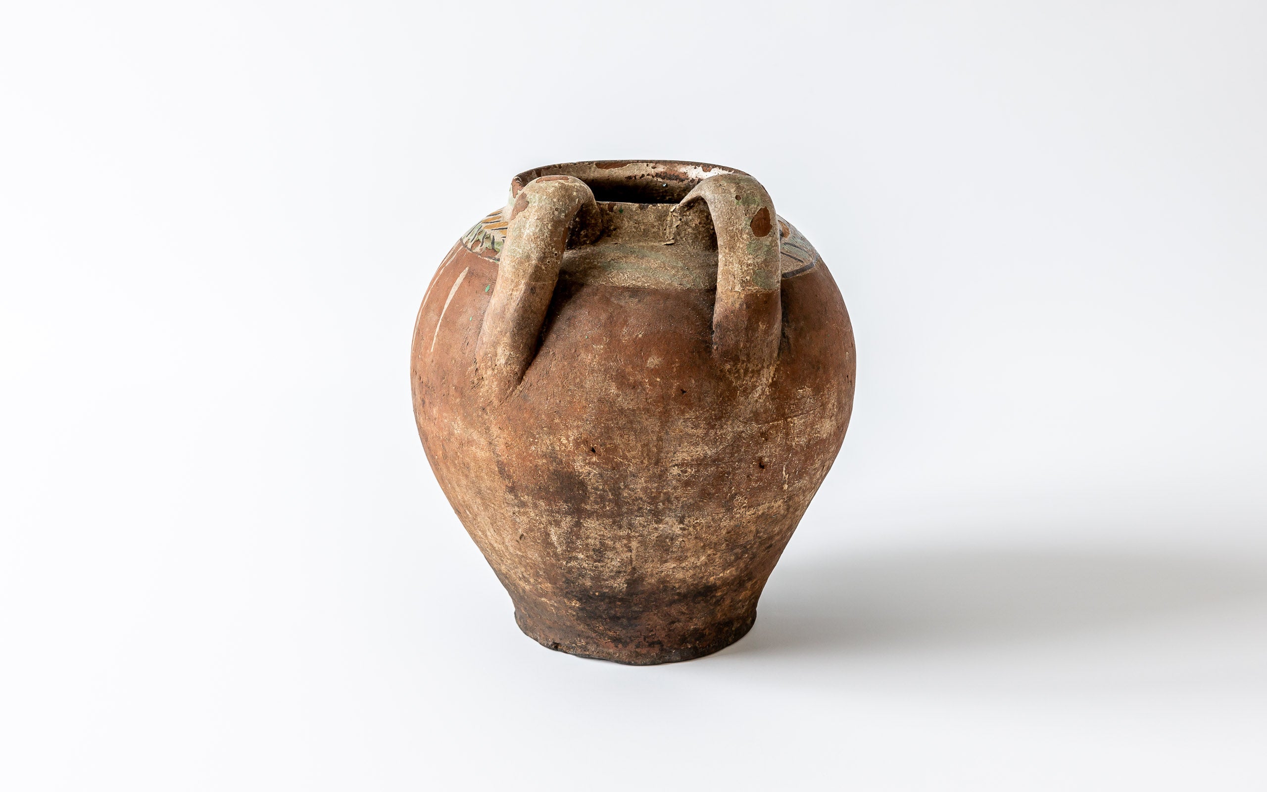 Bohnenschmortopf. Süditalienische Keramik aus Apulien, Rückansicht
