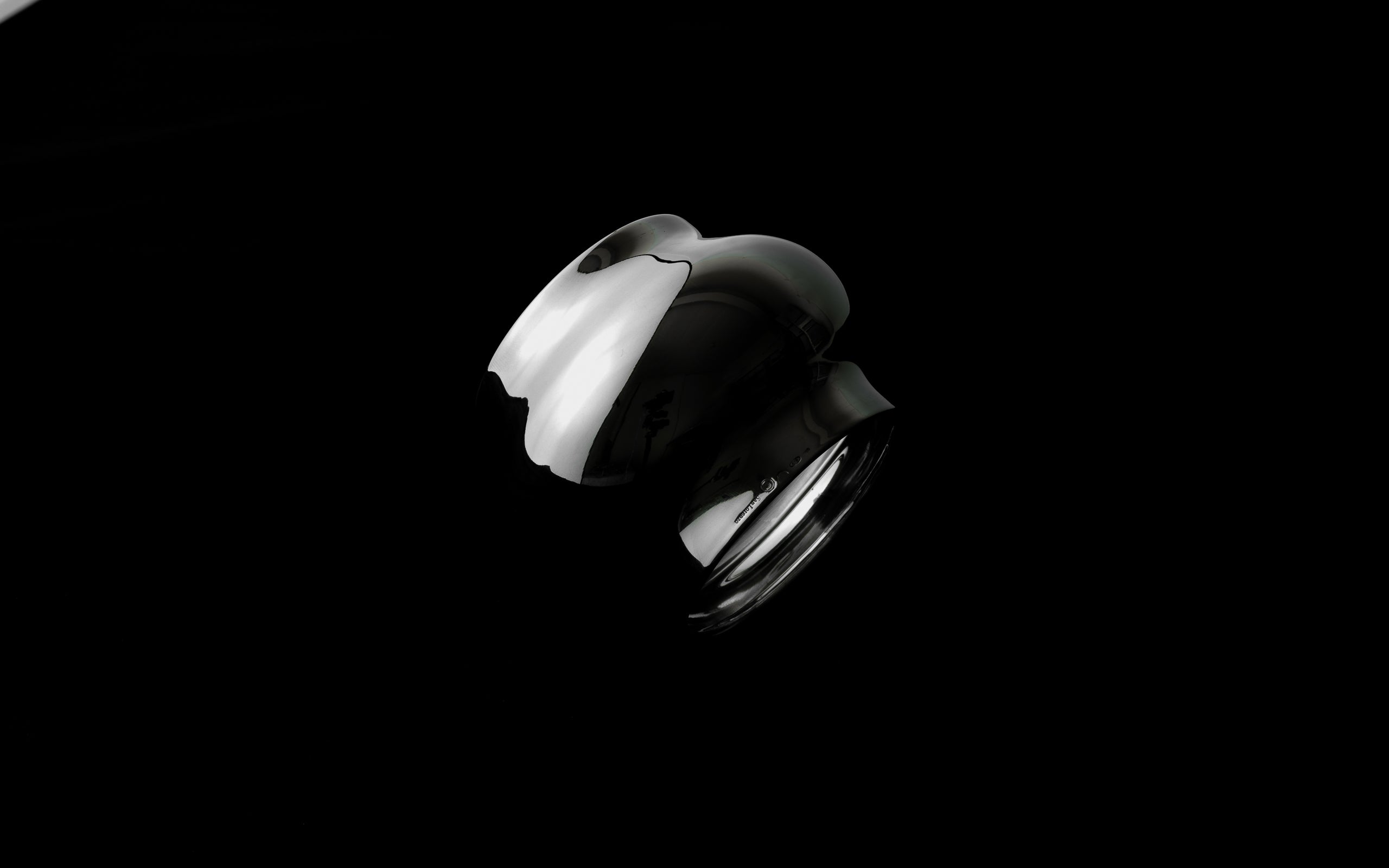 Weitere Ansicht Silberarmband von Maria Blaisse.