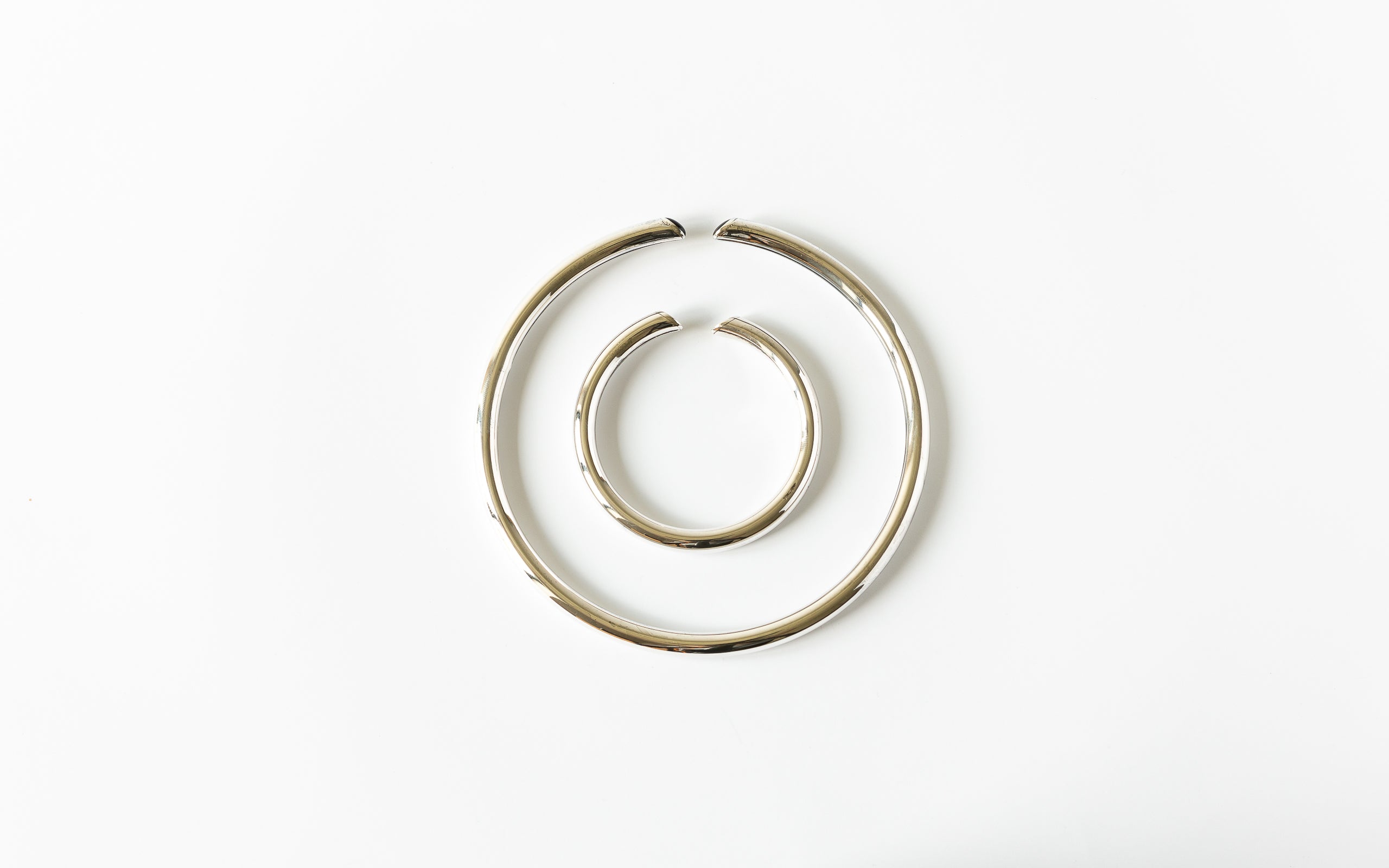 Set aus flexiblem Hals- und Armreif in 925 Sterlin Silber