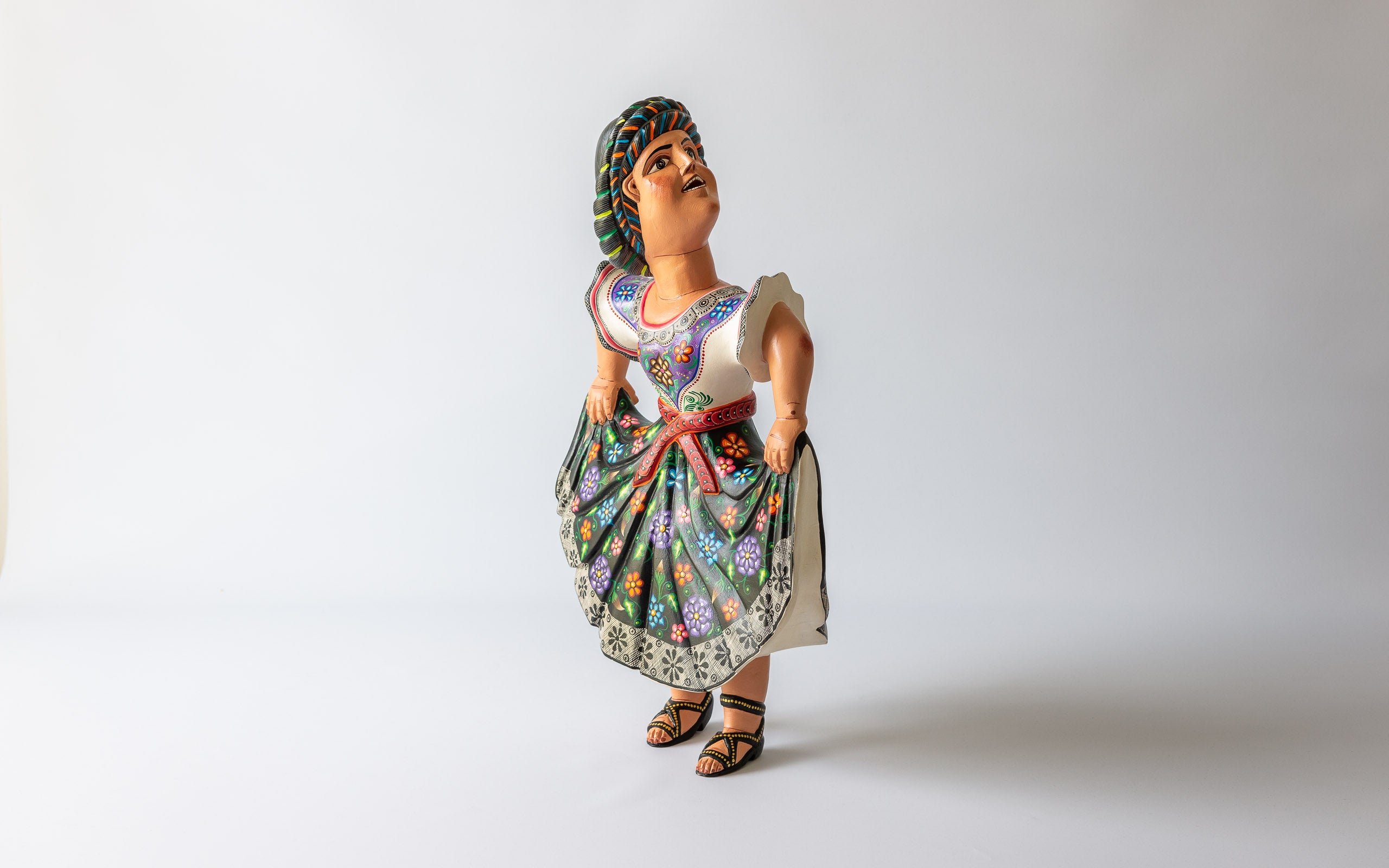 Traditionelle Tänzerin: Seitliche Sicht auf die Tänzerin, Oaxacan Dancer
